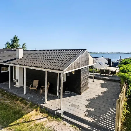Holiday home Awesome In With House Sea View